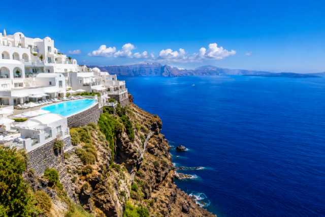 caldera-cliff-resort