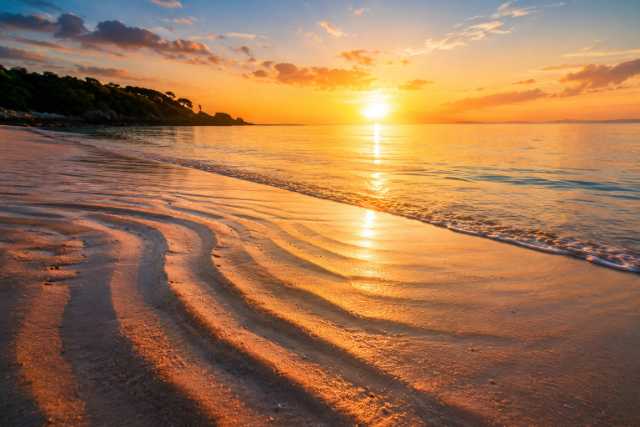 golden-beach-sunset